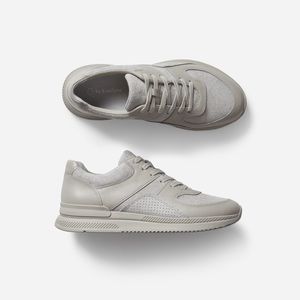Everlane ‘The Trainer’ Grey Leather Sneakers